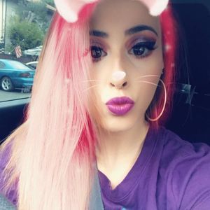 Meet your Posher, Justine